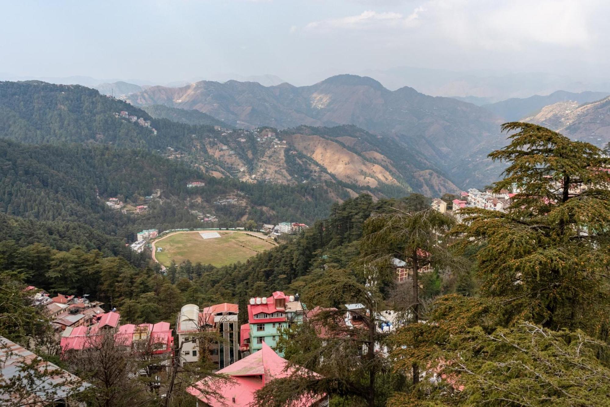 Treebo Varuna With Mountain View Shimla Exterior foto